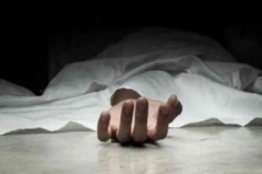 ശ്മശാനത്തില്‍ മറവ് ചെയ്തിരുന്ന മൃതദേഹം പുറത്തെടുത്ത് അതിലുണ്ടായിരുന്ന മൂന്നര പവന്‍ മാലകവര്‍ന്ന കേസില്‍ മൂന്നുപേരെ അറസ്റ്റുചെയ്തു.